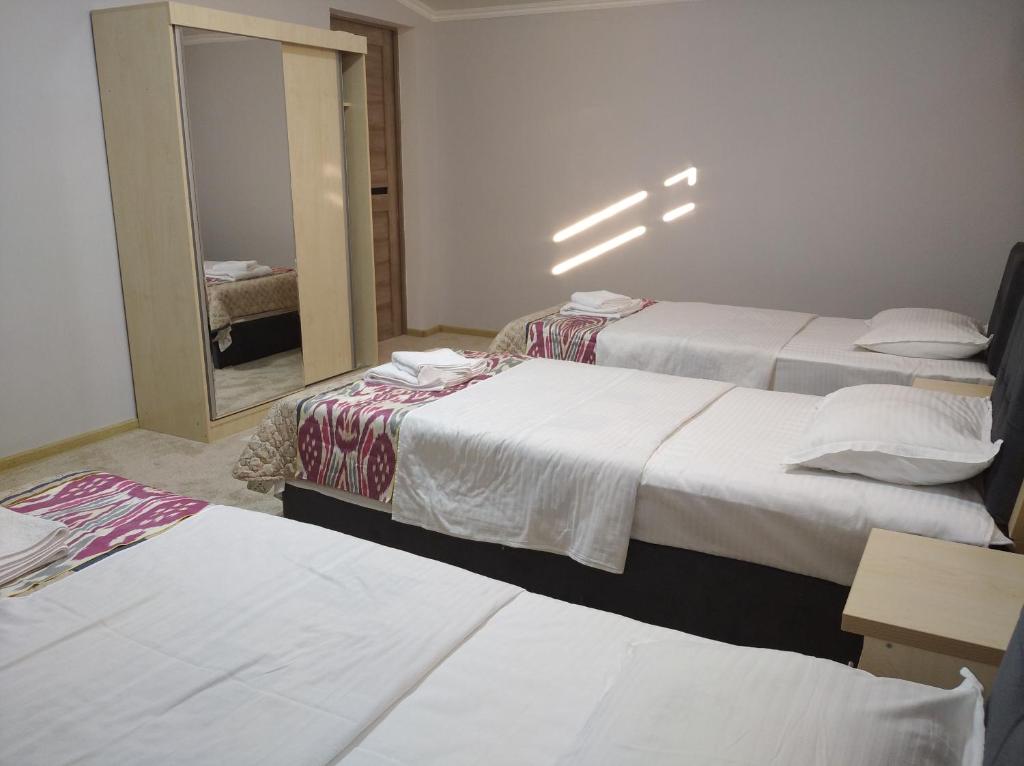 Triple Deluxe Room — photo 1